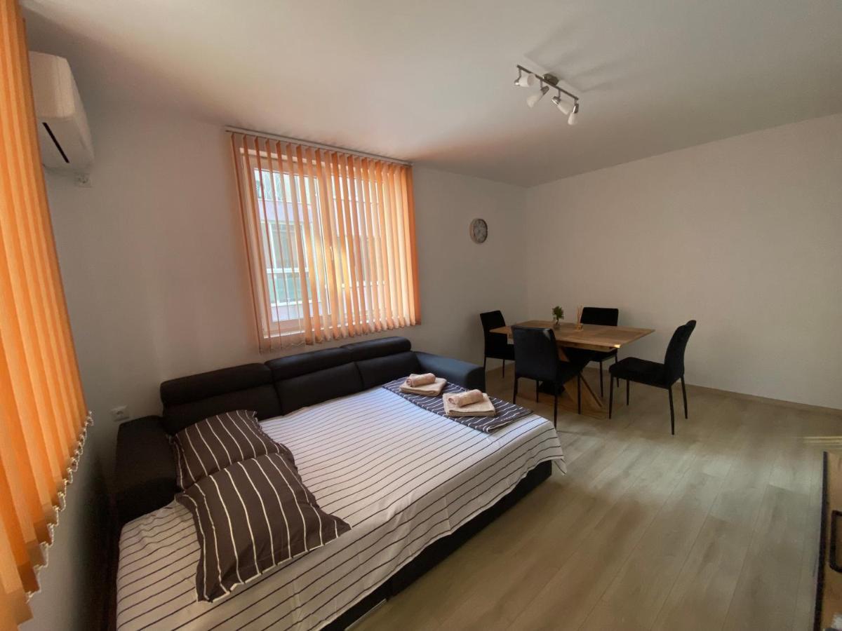 Apartamenti Eli Поморие Экстерьер фото