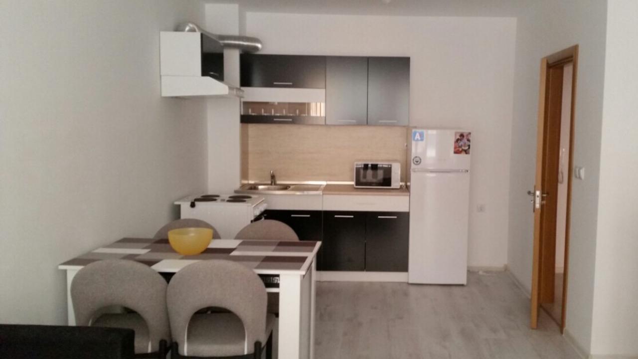 Apartamenti Eli Поморие Экстерьер фото