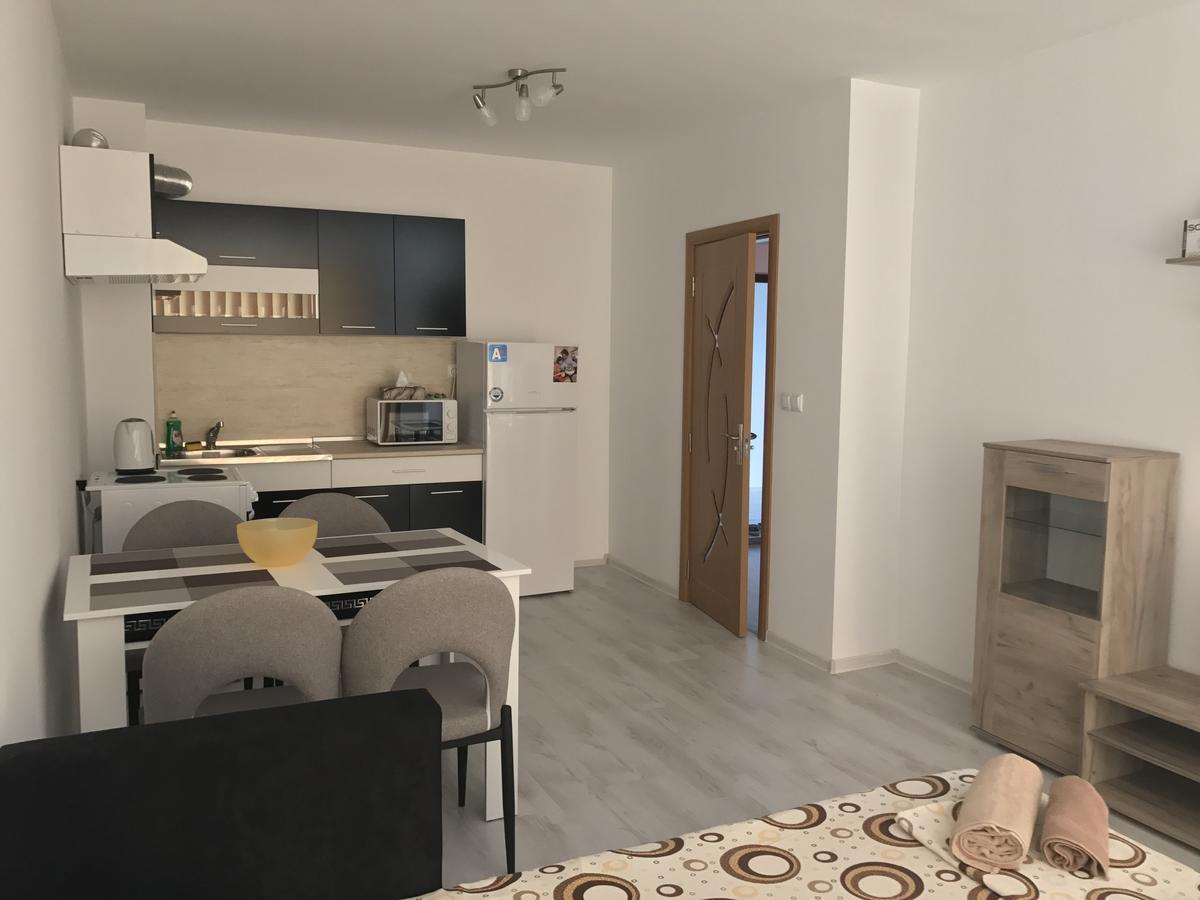 Apartamenti Eli Поморие Экстерьер фото