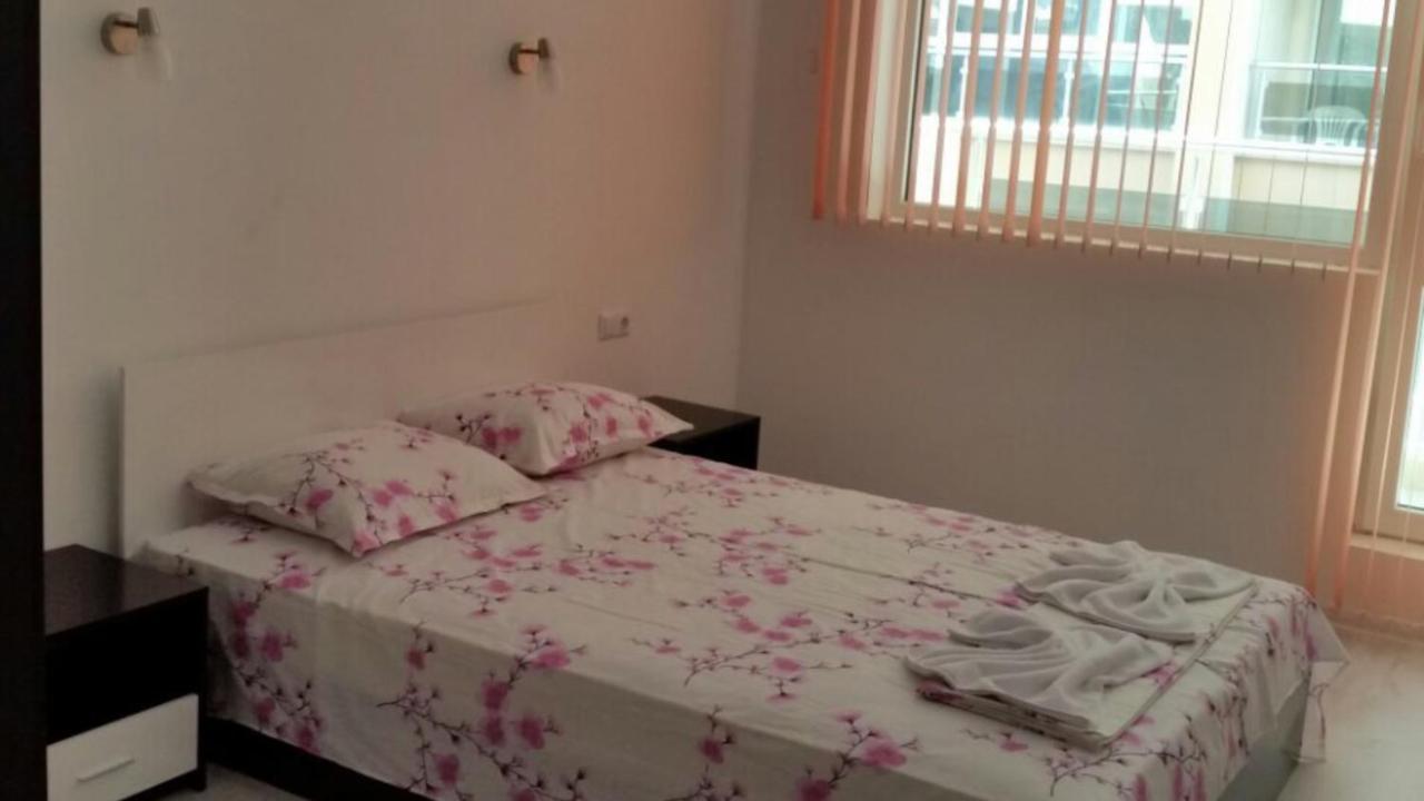 Apartamenti Eli Поморие Экстерьер фото