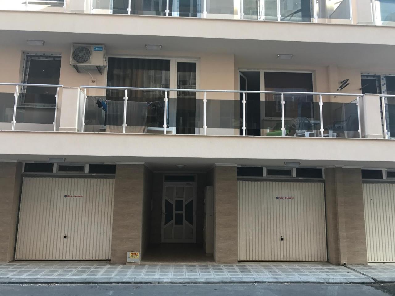 Apartamenti Eli Поморие Экстерьер фото